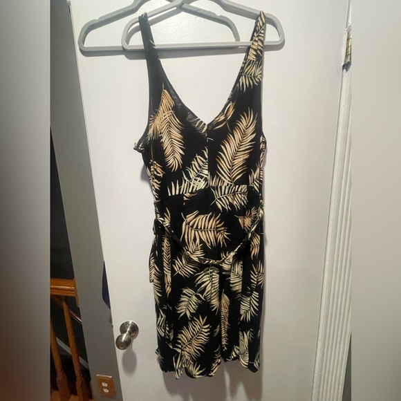 H&M Faux Wrap Dress - Picture 2 of 3